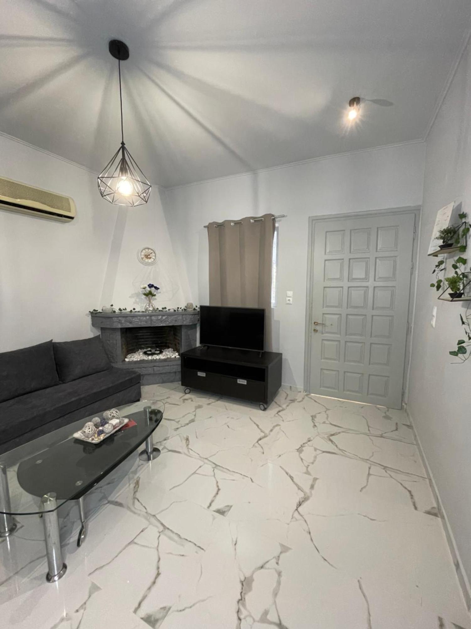 Apartmán Airpoint Renovated Artemida  Exteriér fotografie